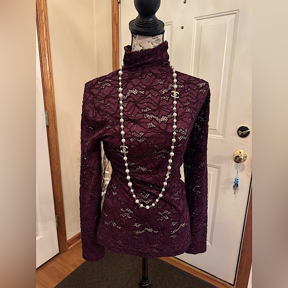 White House Black Market lace turtleneck w/lace cutout design size S deep purple
